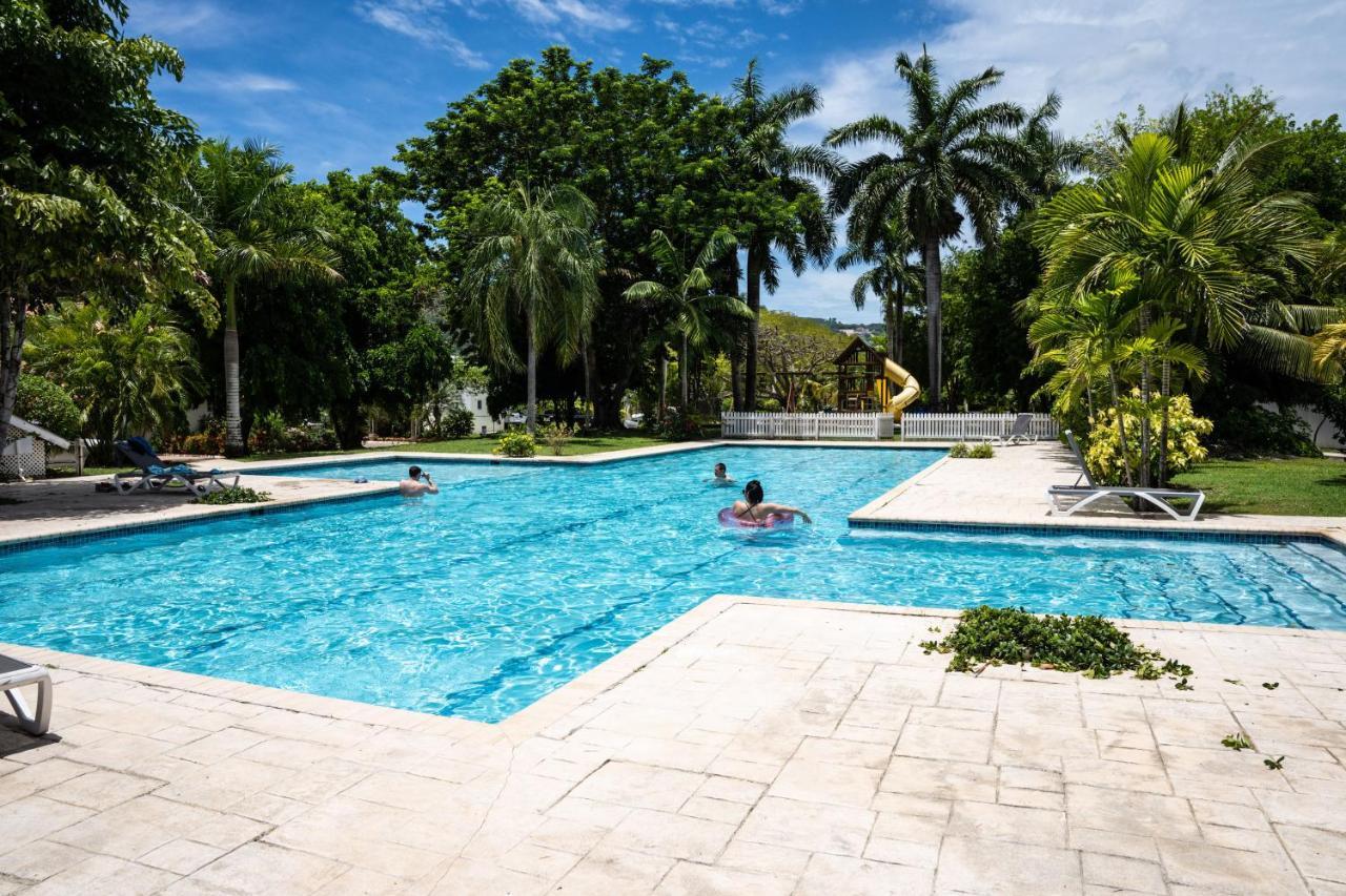 Luxury Apartments And Rooms,The Lagoons Montego Bay Exterior foto